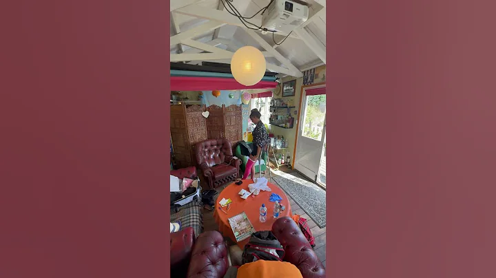 Girl broken leg in full long leg cast wearing heel and crutches  full set Patreon.com/ukcasting