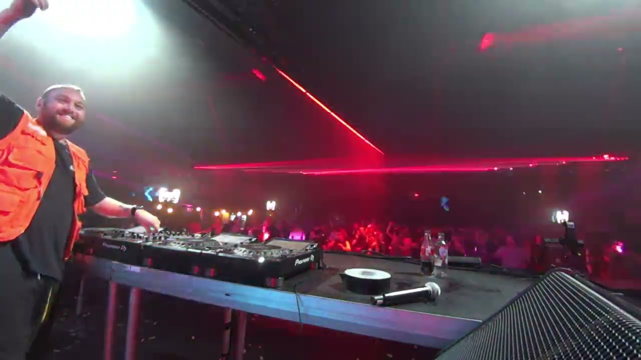 BLVCKPRINT at SOTTO’S Goes Hard w/ Pat B, Mark With a K, MC Chucky, Teka B Retro Jumpstyle Madness!