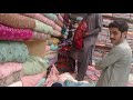 Shahrukh khan ki khobsorat shawl  auraga market mein|