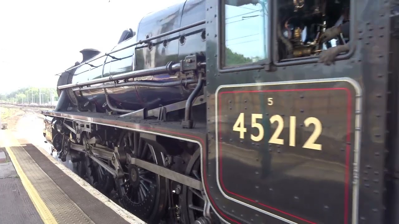 The Black 5 is No.45212 with "THE 2nd DALESMAN (2025)" was departing at Carlisle Citadel Station.