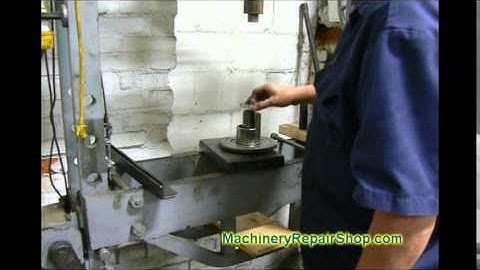 Bridgeport Mill Variable speed drive (2J) reassembly part 2 - Back Gear assembly