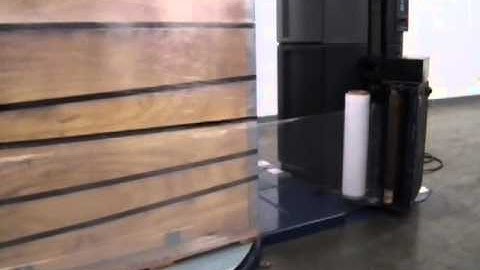 Lantech Q300 Stretch Wrapper Semi-Automatic Loads #A5151