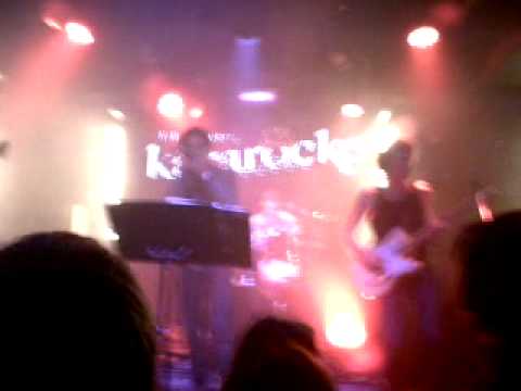 VID-20111105-00003