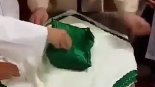 Huzur S.a.w. Ke Dandaan Mubarak