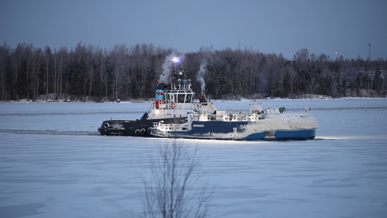 Calypso and Egon W in Saimaa canal