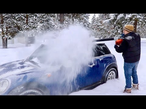 วีดีโอ: จะทำอย่างไรถ้าเครื่องเป่าหิมะขีดข่วนรถ