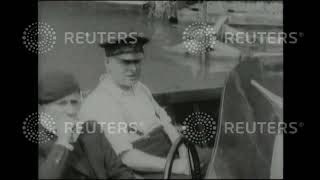 1930 SPORT: Speedboat Racing: Miss Carstairs and Estelle IV speedboat