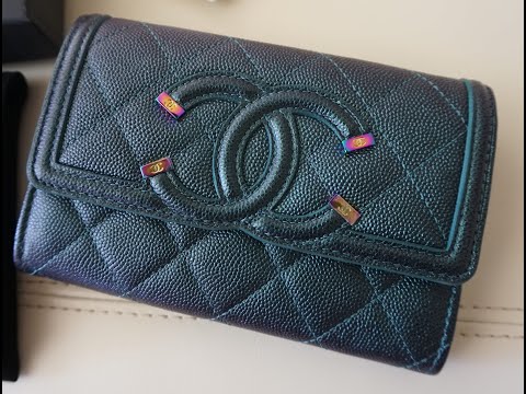 Chanel Card Holder Filigree 18B