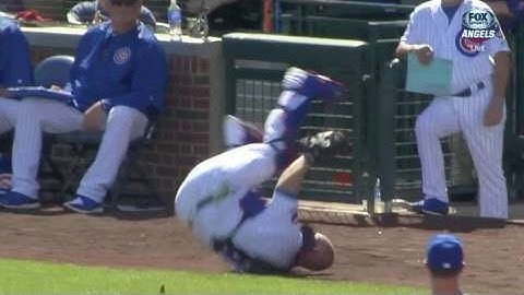 LAA@CHC: Ross tumbles for catch, turns DP