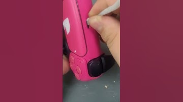 How to clean a USB-C port