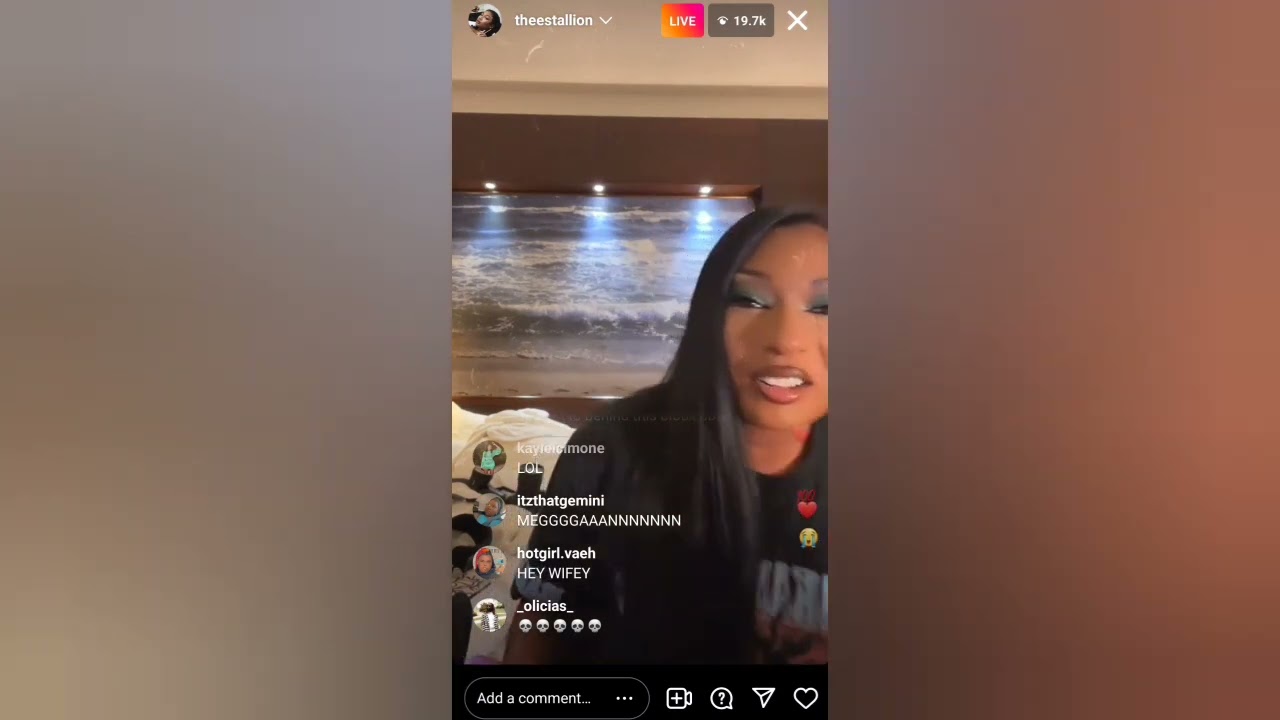 Megan Thee Stallion discusses scary situation on tour 😳 #iglive #megantheestallion