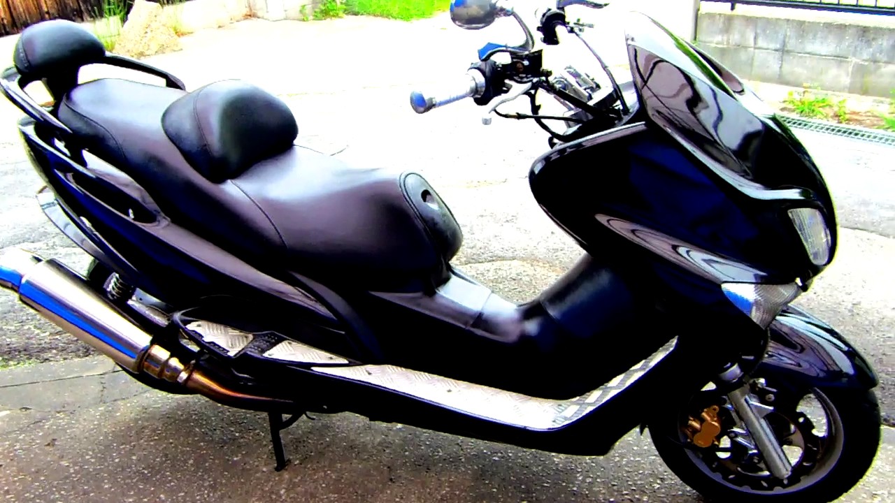 YAMAHA マジェスティ125 希少カラー 社外マフラーキャリア付き セル始動 軽整備済 すぐ乗り出せます。マジェスティー ☆マジェスティ 125☆快調セル一発始動☆外装良好綺麗☆良音社外