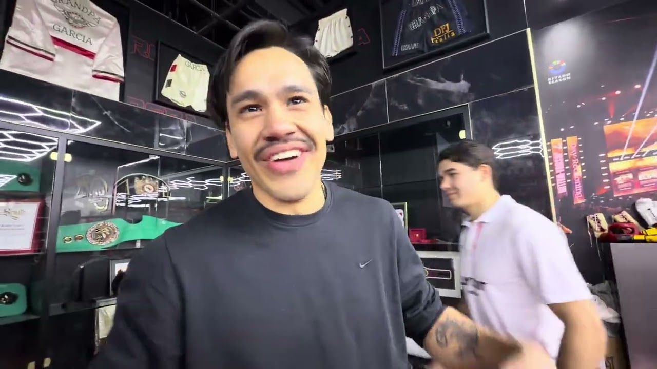 A DAY AT RGBA WITH ROBERT GARCIA AND HIS STARS - ESNEWS BOXING