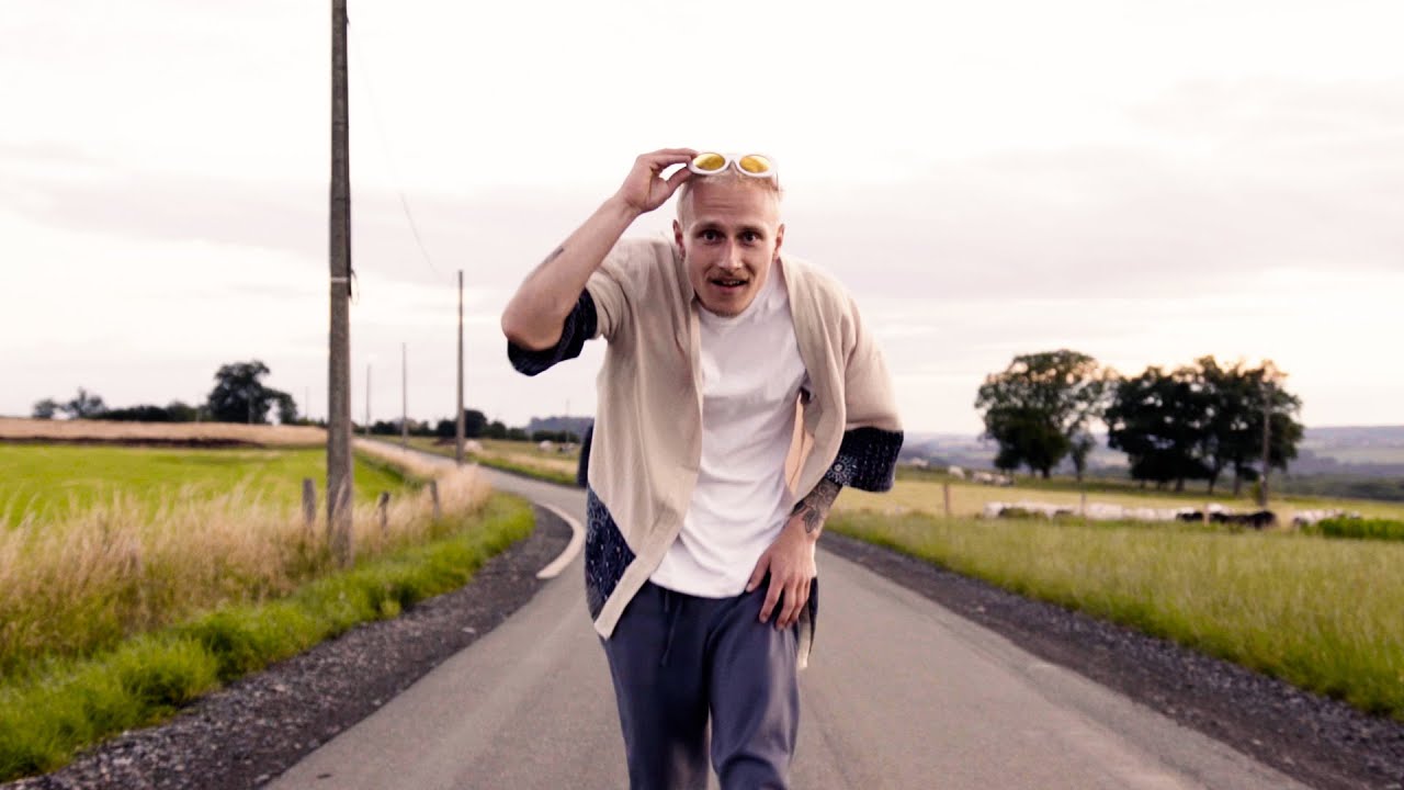 Guarda Yakua - Feeling (Clip) su YouTube Guarda Yakua - Feeling (Clip) su YouTube