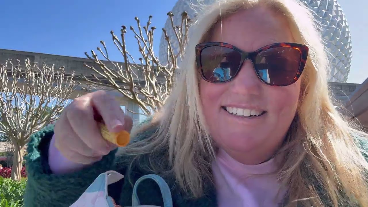 What’s In My Disney Loungefly? Park Day Essentials 