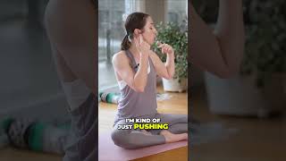 BRAHMARI BREATH - Powerful Breathwork For Mental Clarity
Let me guide you through this simple but powerful breathing technique. This is a sample from my AIR YOGA CLASS which you can find on my channel. #brahmari #pranayama #yogawithkassandra BRAHMARI BREATH - Powerful Breathwork For Mental Clarity