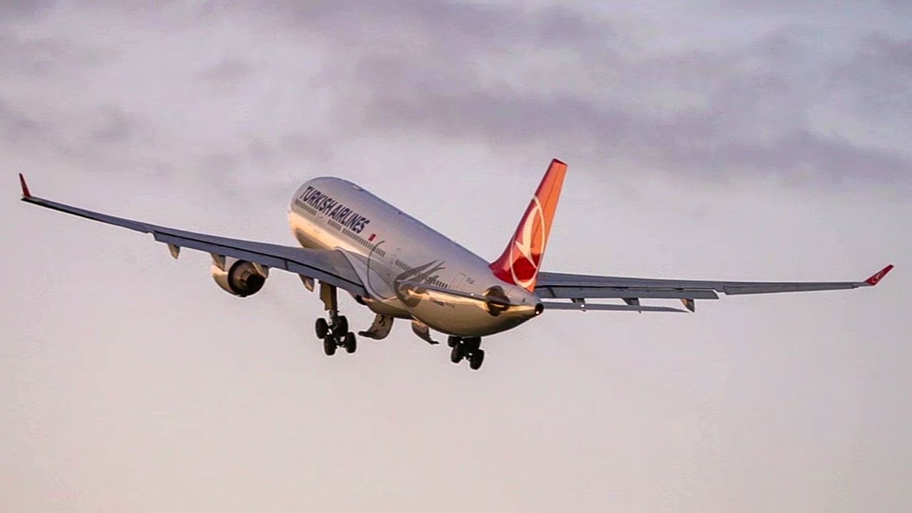 [AMAZING DUSK TAKEOFF] Turkish Airlines A330-223 TC-LOI | Hamburg