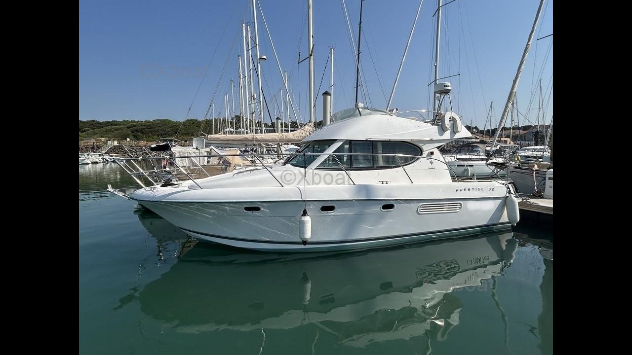 ⁣Jeanneau PRESTIGE 32 Flybrodge à vendre d'occasion