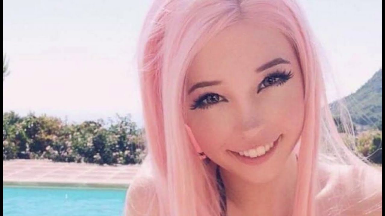 Bell delphine (P0rn0), showed nud... on her twitter acc Don´t be a simp