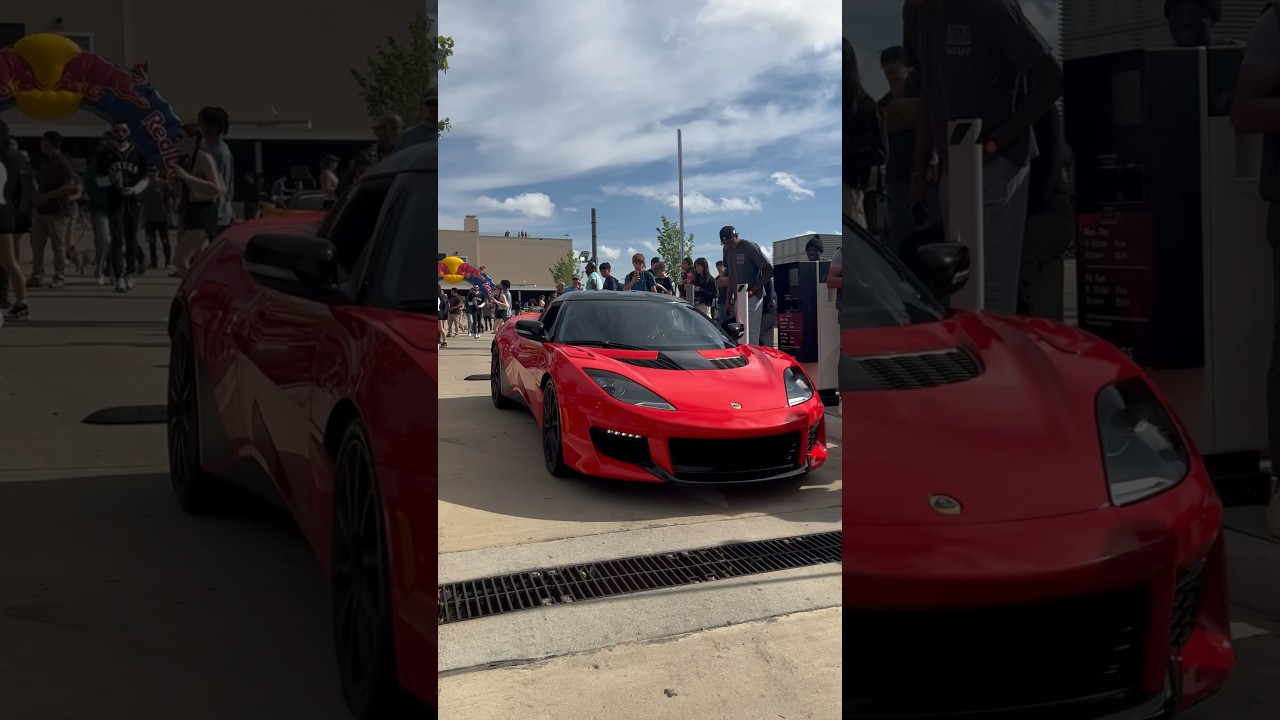 Lotus Evora GT leaving 