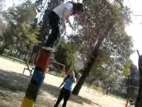 Renata en un palo