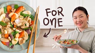 20 Minute Stir Fry Rice Cakes | Quick Dinner Recipes for One Person by Jasma Fusion Cuisine 2,675 views 1 year ago 4 minutes, 10 seconds