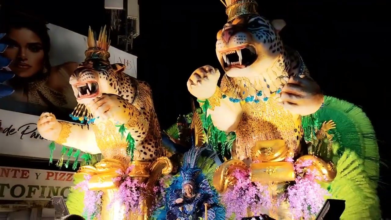 Calle arriba saliendo de la bolívar - Sábado de carnaval las tablas 2024