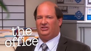 Kevin Vs Mini Cupcakes - The Office US Kevin Vs Mini Cupcakes - The Office US