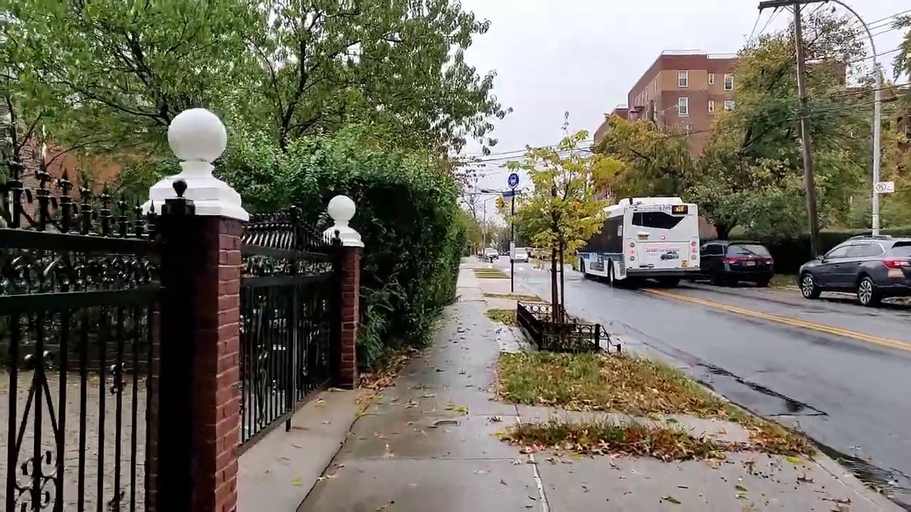 Walk NYC Unnarrated: Bayside Ave from Union St to 155th St (Bowne Park) 1 of 2