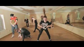 Quest Pistols Show – Пришелец | Maasai Dance school Choreography by Julia Gulian Quest Pistols Show – Пришелец | Maasai Dance school Choreography by Julia Gulian