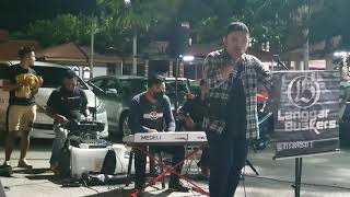 Merdu Juga Suara Amar Porter... Langgar Buskers
