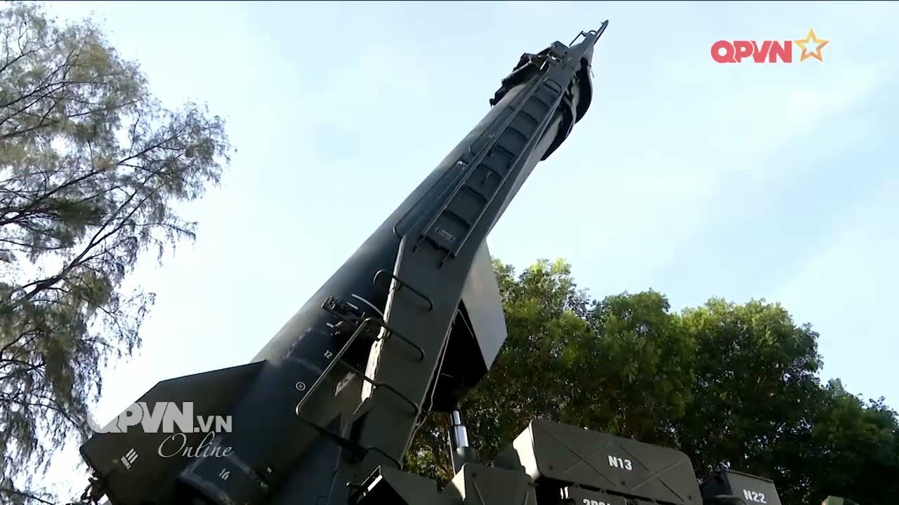 Lữ đoàn Tên lửa 490 triển khai hiệu quả công tác Đảng, công tác chính trị