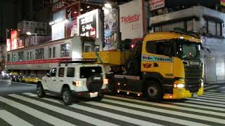 丸ノ内線02系02-409号車廃車陸送 御徒町駅駅前通過