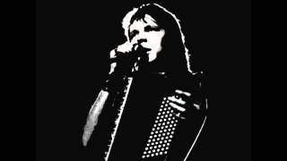 Video thumbnail of "Renaud -Déserteur - zénith 84"