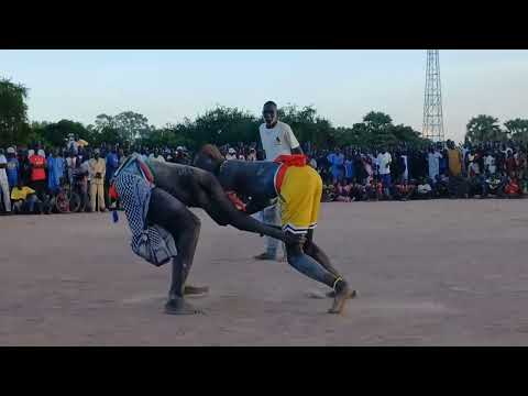 Mony Azima Vs Makuei Malou In Cueibet Wrestling Field 