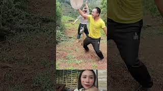 Van wie is die hoed? #muziek #liefde #lied #cover #singer-songwriter #duet #korea #trump