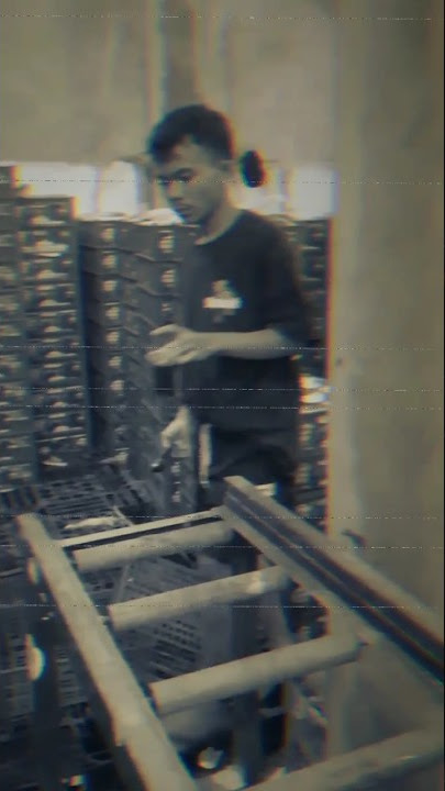 baheula mah menta duit ka kolot nepi ka ceurik, ayeuna mah neangan duit nepi ka hayang ceurik