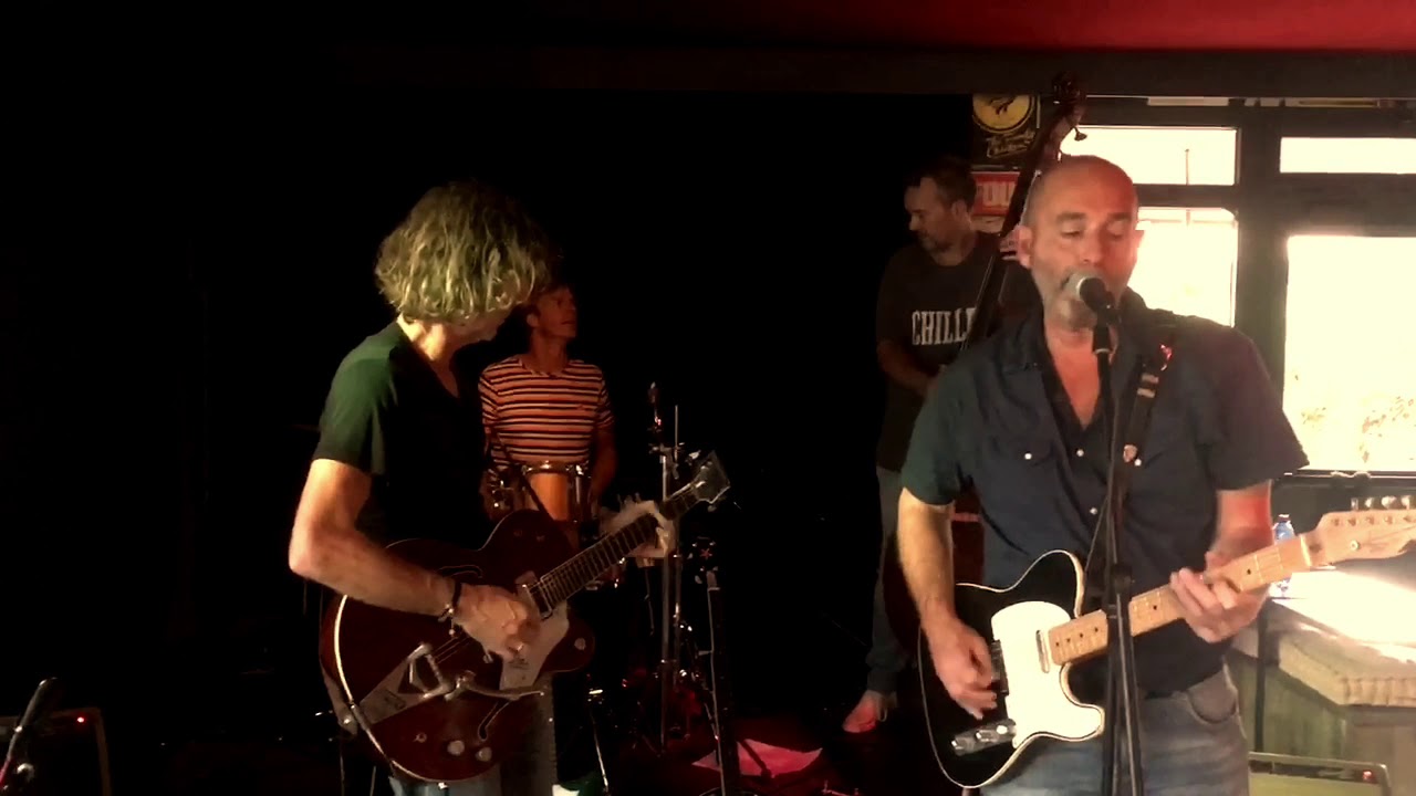 JACK RABBIT SLIM’S TWIST CONTEST - YouTube