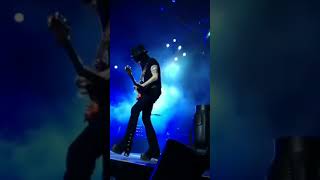 Amazing Guitar Solo From Mick Mars