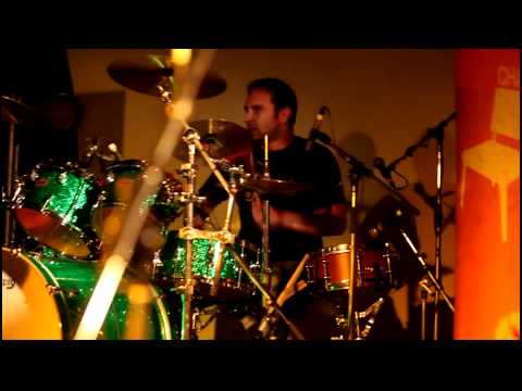 Chamberland - Unanswered Bridge (Live).wmv