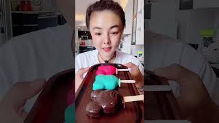 ice cream asmr eating Resimi