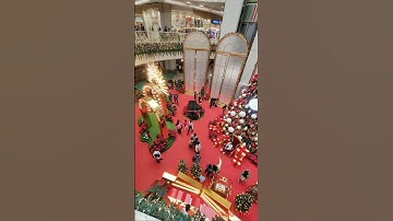 GIANT Christmas Tree @ SM Baguio