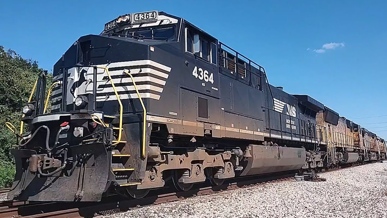 Norfolk Southern 4364 AC44C6M leads Westbound UP mixed freight train ...