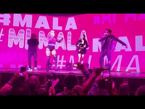 Mi Mala en vivo con caída de Karol G