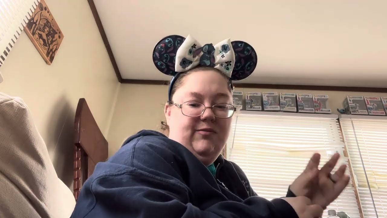 playing the lounge fly game @MamaJPops 