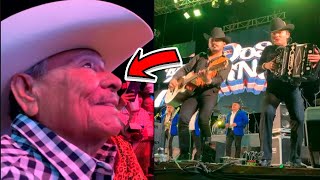 Los Dos Carnales le Cantan SU CORRIDO a su ABUELITO