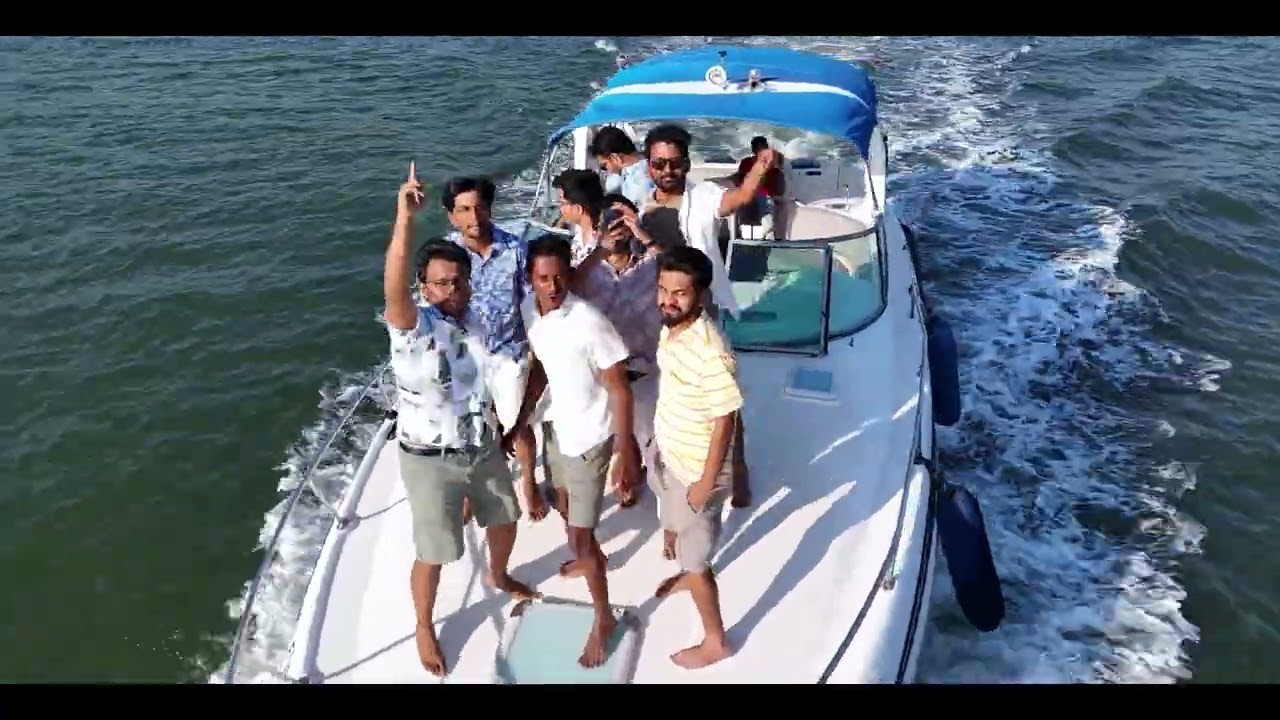 Friends, Fun & Funliner | Premium Yacht Moments | Fun Cruises Goa