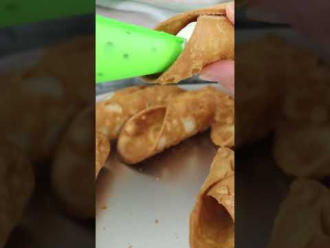 Cannoli Siciliani #recipe #food #viral #youtube #italianfood #traditional #shorts — Video von Atlas Küche auf YouTube