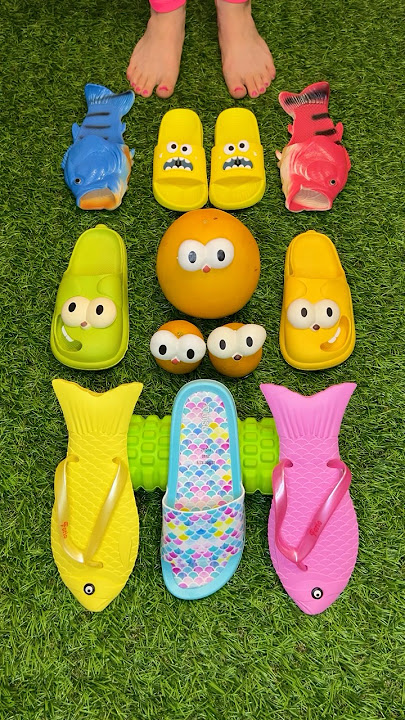 Super cool goofy eye sandals 👀🤓 bubble slippers 🫧🐡 #viralvideoshorts #trending #slippers