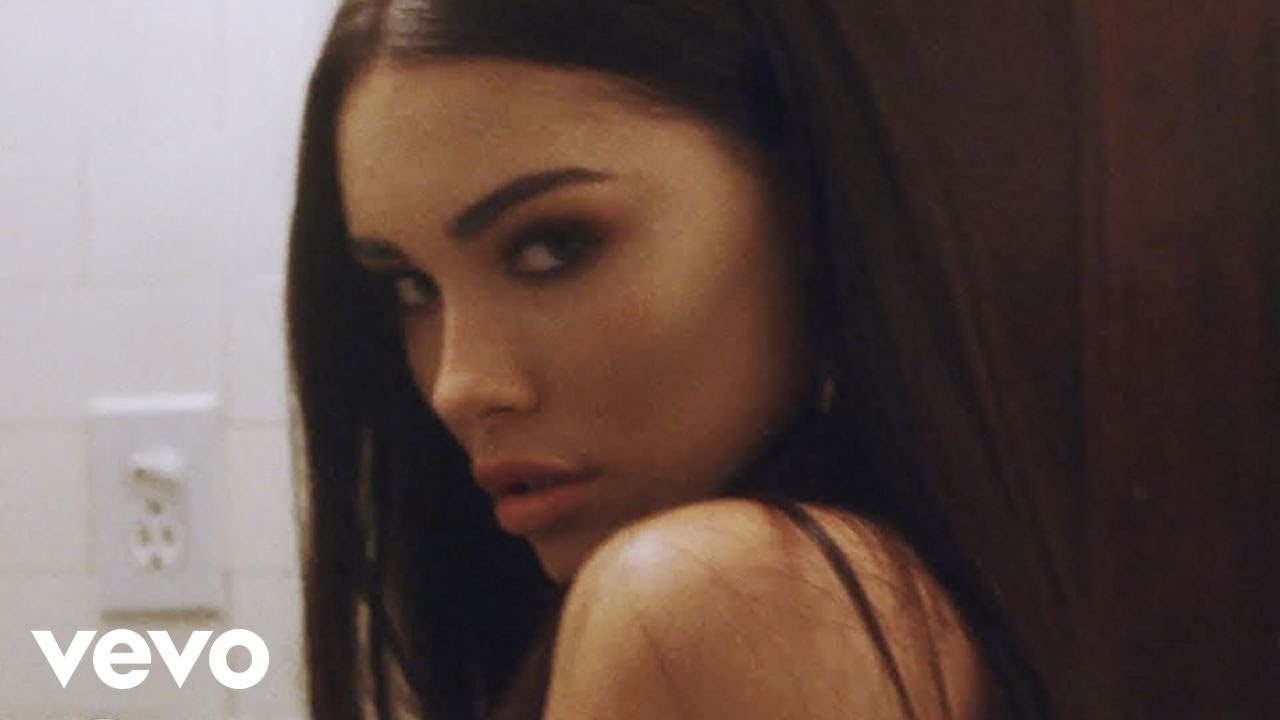 Life's a Drag for Madison Beer